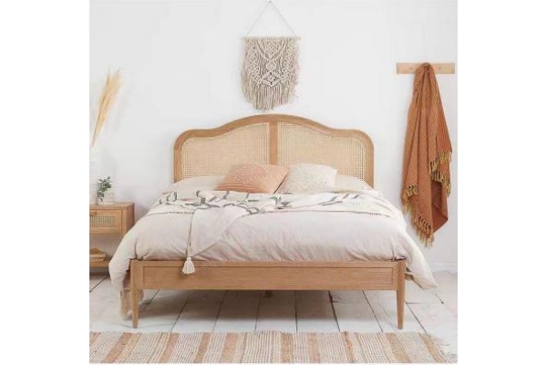 I-explore ang Solid Wood Bed: Isang Pinaghalong Estilo, Kaginhawahan, at Kalikasan