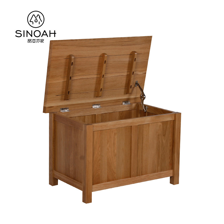 Modernong Oak Carpet Cabinet